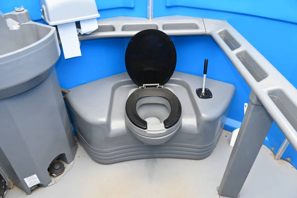 Best Portable restroom trailer rental  in Shelby, MT
